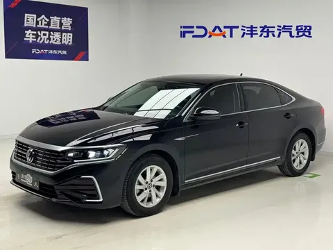 2022 Volkswagen Passat 430PHEV Hybrid