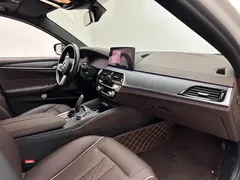 2021 BMW 5 Series 5 530Li xDrive M, белый — фото 11