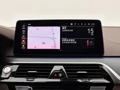 2021 BMW 5 Series 5 530Li xDrive M, белый — фото 13