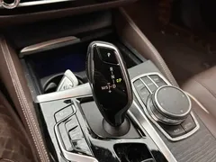 2021 BMW 5 Series 5 530Li xDrive M, белый — фото 15