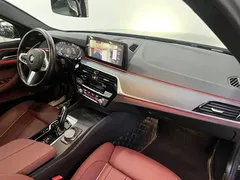 2022 BMW 5 Series 5 530Li M, чёрный — фото 8
