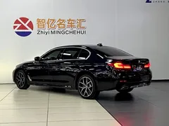 2022 BMW 5 Series 5 530Li M, чёрный — фото 13