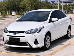 2022 Toyota Yaris L Zhixiang L 1.5L CVT PLUS, белый — фото 1