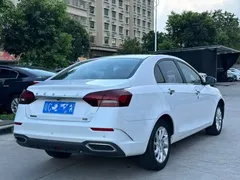 2021 Geely Emgrand UP 1.5L CVT, белый — фото 6
