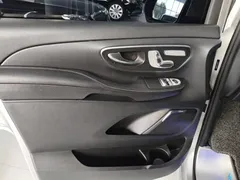 2021 Mercedes-Benz V-Class V 260 L Premium — фото 7