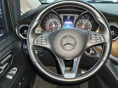 2021 Mercedes-Benz V-Class V 260 L Premium — фото 10