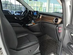 2021 Mercedes-Benz V-Class V 260 L Premium — фото 14