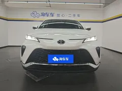 2023 Toyota Venza 2.0L CVT 2WD Premium, белый — фото 2