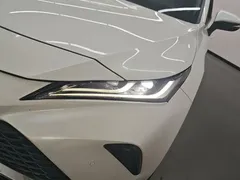 2023 Toyota Venza 2.0L CVT 2WD Premium, белый — фото 5