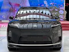 2026 Nio ES8 6-seat Executive Signature, чёрный — фото 2