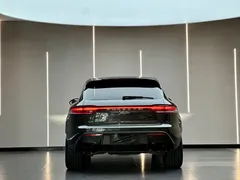 2022 Porsche Macan 2.0T — фото 11