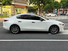 2021 Mazda 3 2.0L AT, белый — фото 11