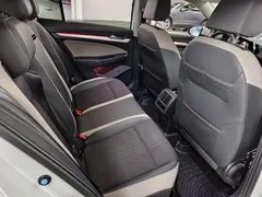 2023 Volkswagen Golf 280TSI DSG Pro, белый — фото 10