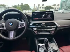 2021 BMW 5 Series 5 530Li M, чёрный — фото 5
