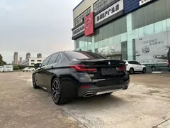 2021 BMW 5 Series 5 530Li M, чёрный — фото 17