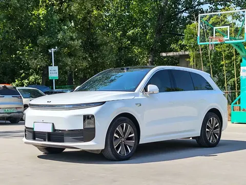 2025 Li Auto L6 Pro