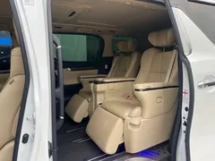 2020 Toyota Vellfire Hybrid 2.5L HV Premium, белый — фото 7