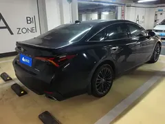 2022 Toyota Avalon 2.5L Touring Premium, чёрный — фото 3