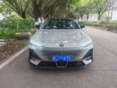 2022 Changan UNI-V 1.5T Sport — фото 2
