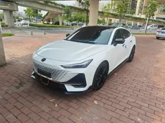 2022 Changan UNI-V 1.5T Sport, белый — фото 1