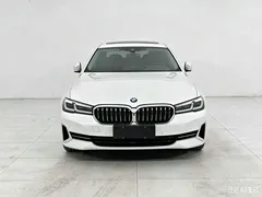 2022 BMW 5 Series 5 530Li, белый — фото 2