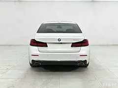 2022 BMW 5 Series 5 530Li, белый — фото 5