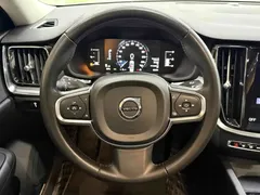 2021 Volvo S60 T4 Luxury, белый — фото 4