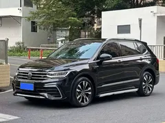 2022 Volkswagen Tiguan L 330TSI AT 2WD Comfort, чёрный — фото 1