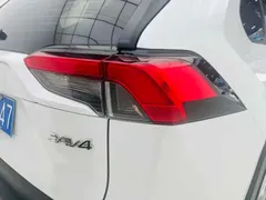2022 Toyota RAV4 2.0L CVT 2WD Plus, белый — фото 14