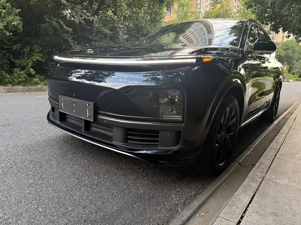 2023 Li Auto L8 Air