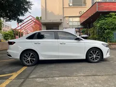 2023 Geely Emgrand 4th Gen Champion 1.5L CVT Premium, белый — фото 8