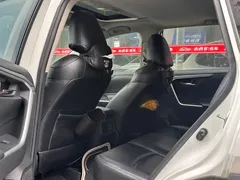 2021 Toyota RAV4 2.0L CVT 2WD Fashion, белый — фото 7