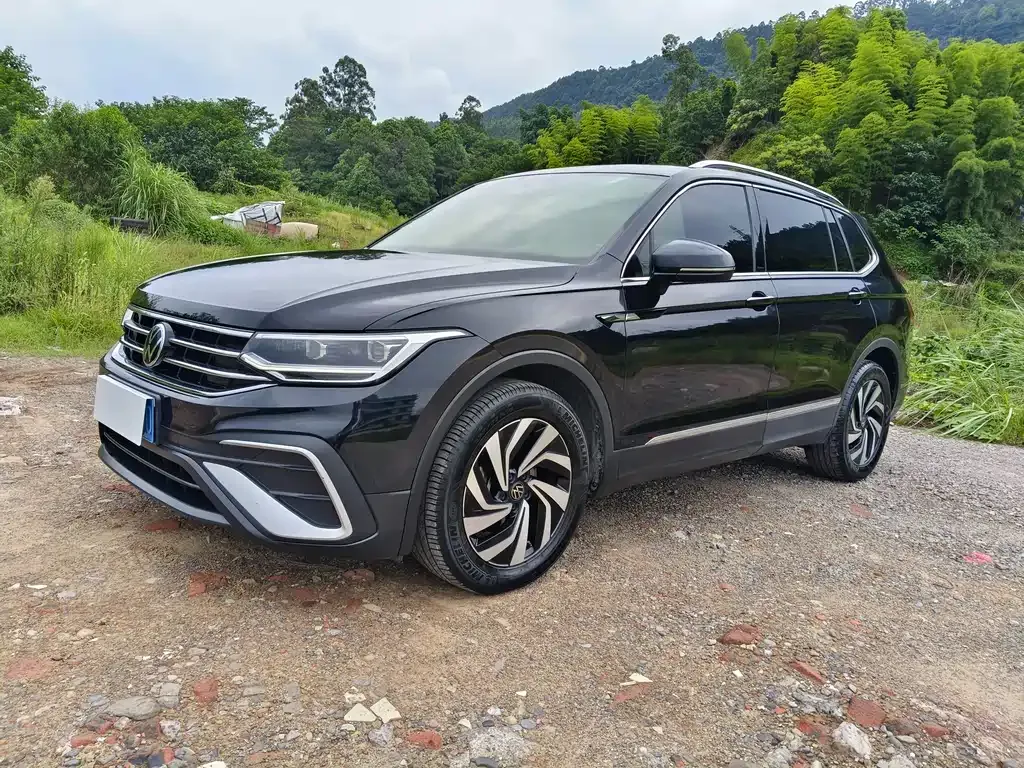 2023 Volkswagen Tiguan L 330TSI AT 2WD