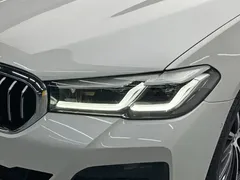 2023 BMW 5 Series 5 530Li M, белый — фото 9