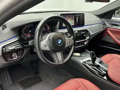 2023 BMW 5 Series 5 530Li M, белый — фото 12