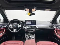 2023 BMW 5 Series 5 530Li M, белый — фото 18