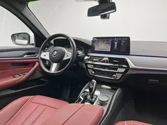 2023 BMW 5 Series 5 530Li M, белый — фото 19