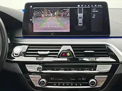 2023 BMW 5 Series 5 530Li M, белый — фото 20