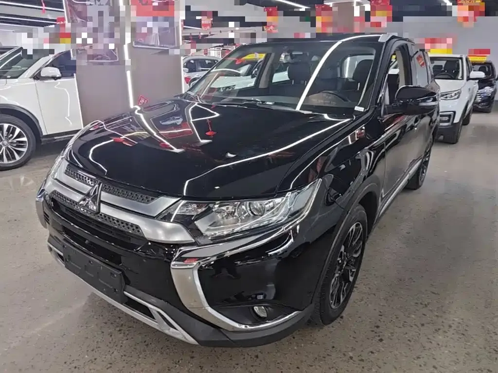 2020 Mitsubishi Outlander 2.0L 2WD 7