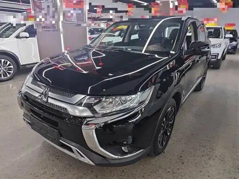2020 Mitsubishi Outlander 2.0L 2WD 7