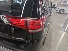 2020 Mitsubishi Outlander 2.0L 2WD 7, чёрный — фото 24