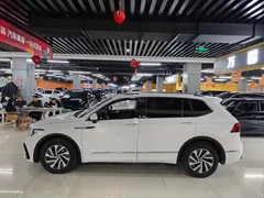 2022 Volkswagen Tiguan L 430PHEV PHEV Flagship, белый — фото 7