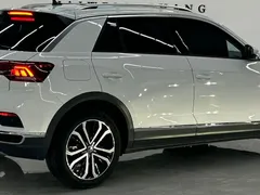 2022 Volkswagen T-Roc 280TSI DSG 2WD Comfort Plus, белый — фото 4