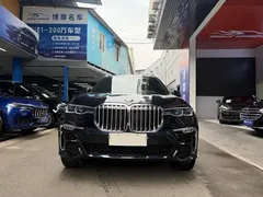 2021 BMW X7 xDrive40i M, чёрный — фото 2