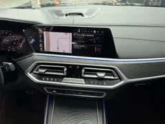 2021 BMW X7 xDrive40i M, чёрный — фото 11