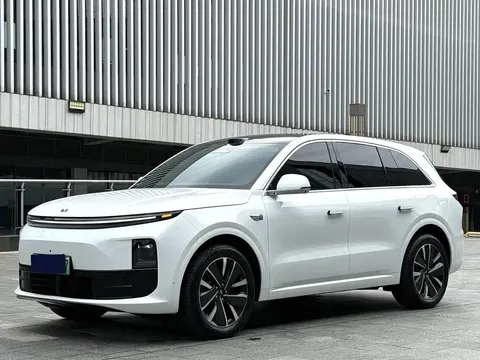 2025 Li Auto L6 Pro