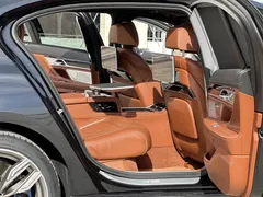 2019 BMW 7 Series 7 M760Li xDrive V12, чёрный — фото 8