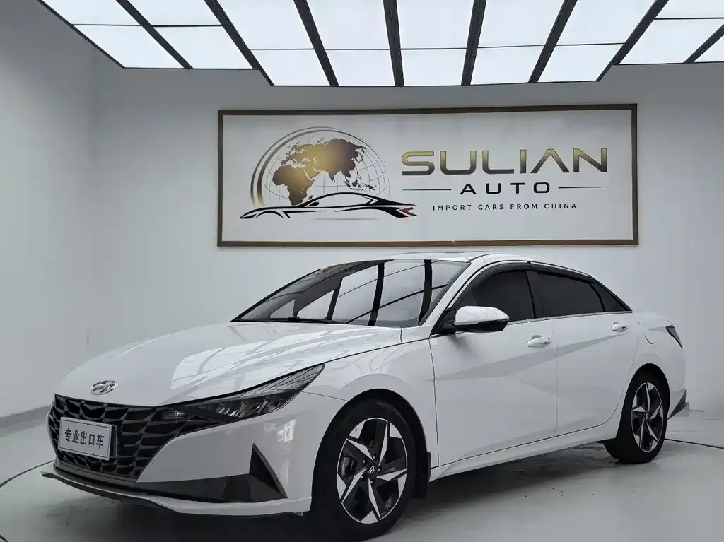 2022 Hyundai Elantra 1.5L CVT LUX Premium