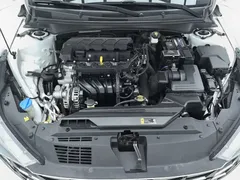 2022 Hyundai Elantra 1.5L CVT LUX Premium, белый — фото 18
