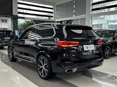 2022 BMW X5 40Li M Sport Package, чёрный — фото 12
